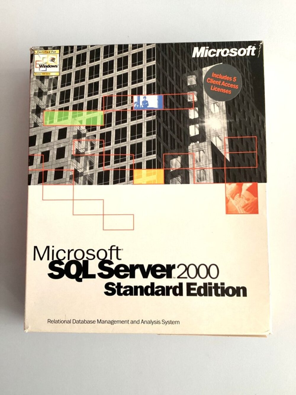 Microsoft SQL Server 2000 Standard Edition w/5 Client Licenses - 228-00690